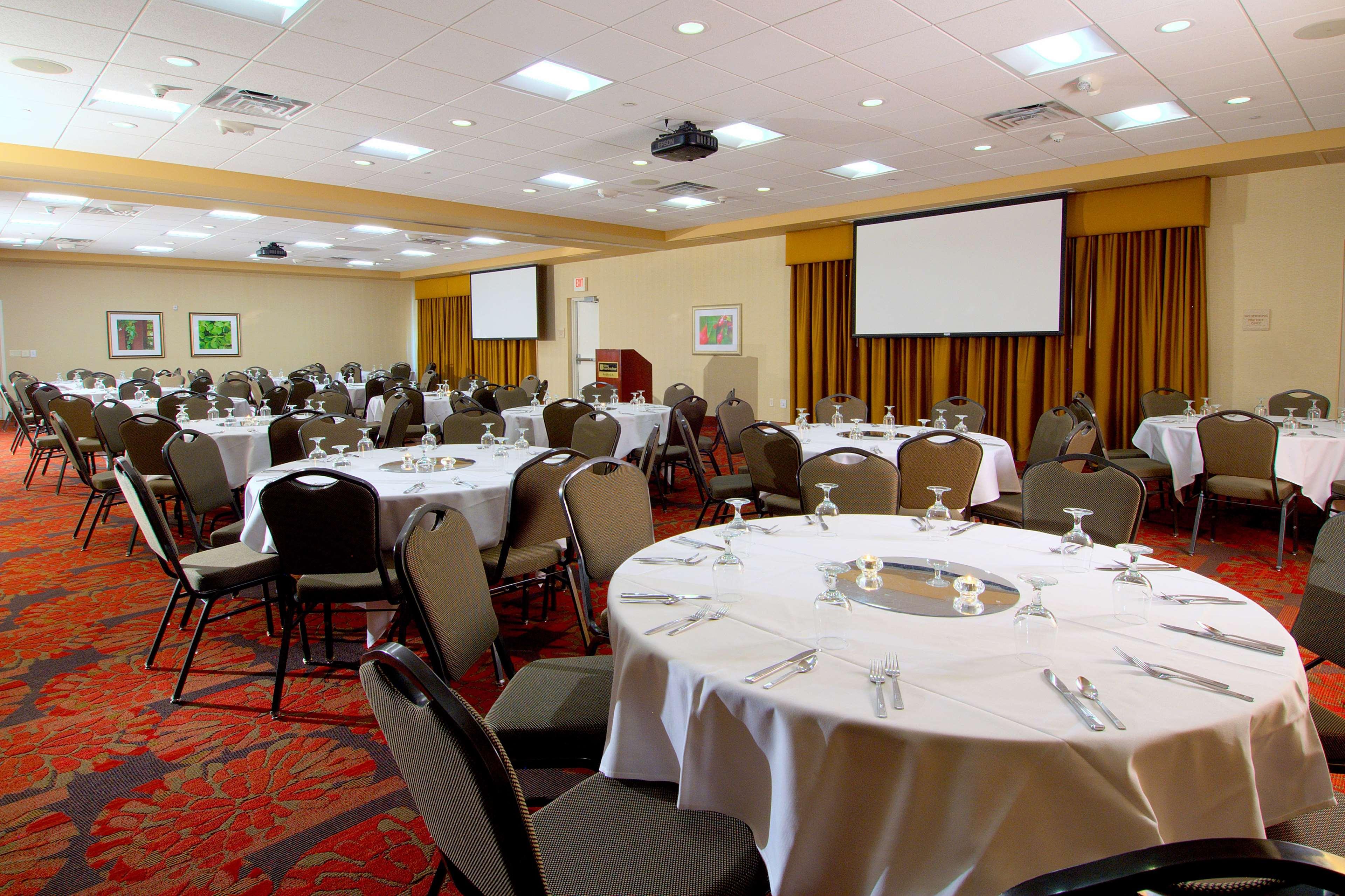 Hilton Garden Inn Rockford Exteriör bild