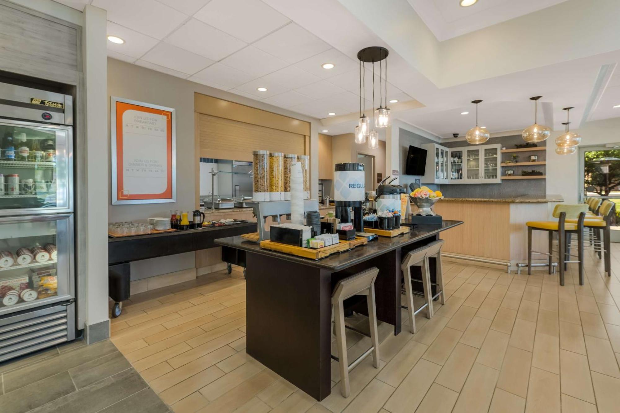 Hilton Garden Inn Rockford Exteriör bild